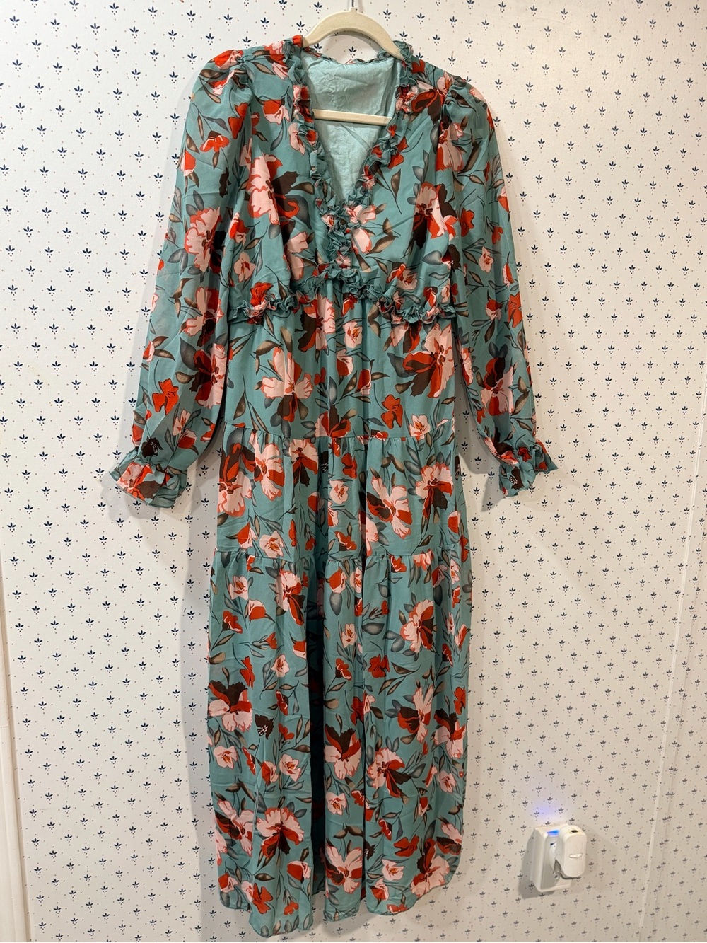Dokotoo Boho Floral Tiered Maxi Dress M